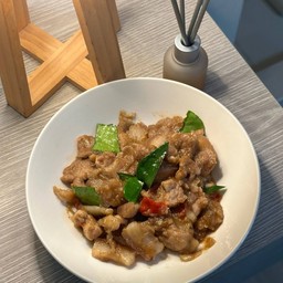 หมูผัดกะปิเน้นๆ