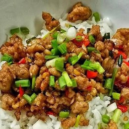 ข้าวหมูสับคั่วพริกเกลือ จี๊ดจ๊าด