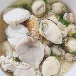 ข้าวต้มกะพง + หอยนางรม