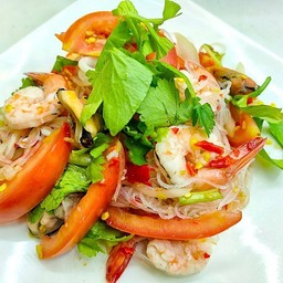 ยำวุ้นเส้นทะเล