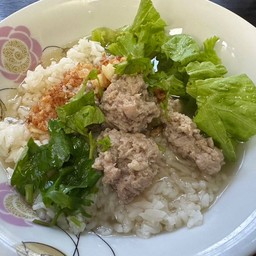 ข้าวต้มหมูบดโฮจิมินห์