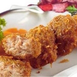 หมูกระเทียมผสมวุ้นเส้น5ชิ้น