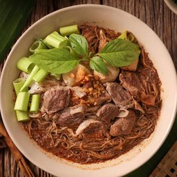 ก๋วยเตี๋ยวหมูตุ๋น