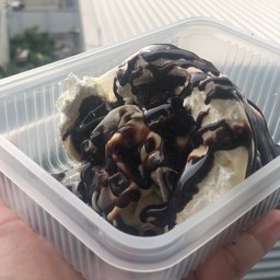 กล้วยและบราวนี่ราดช็อคโกแลต+ฝอยทองและโอรีโอ้ราดช็อคโกแลต