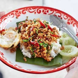 กะเพราถาดหมู+ไข่ดาว