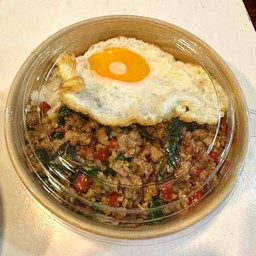 ข้าวกระเพราะหมูสับไข่ดาว(ไม่ใส่ผงชูรส)