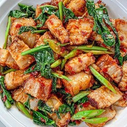 ข้าวคะน้าบู้บี้เอมิกา