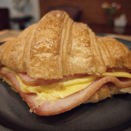 ครัวซองค์แฮมชีส 🥐