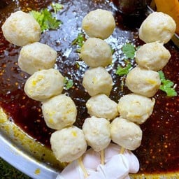 เอ็นหมู  + ผัก