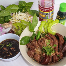 ก๋วยเตี๋ยวไก่มะระสด สันทราย