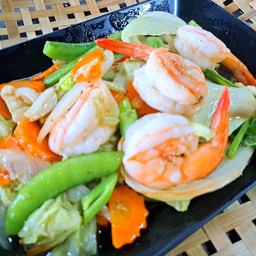 ผัดผักรวมกุ้ง