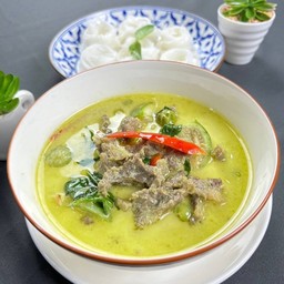 แกงเขียวหวานเนื้อโครง