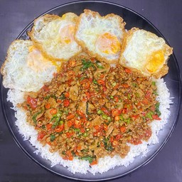 กะเพราถาดยักษ์