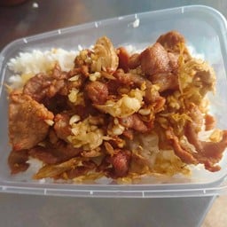 ข้าวหมูทอดกระเทียม