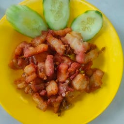 ข้าวหมูทอดกระเทียม