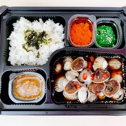 ชุด เซตเบนโตะ หอยแครงดอง+ข้าวญี่ปุ่น+ไข่กุ้ง+ยำสาหร่าย แถมน้ำจิ้มซีฟู๊ด