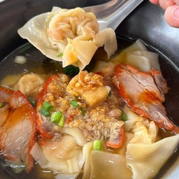 เกี๊ยวกุ้งหมูแดง