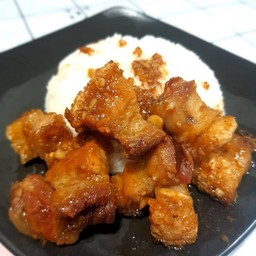 ข้าวราดหมูกรอบกระเทียม