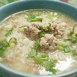 ข้าวต้มหมูสับ