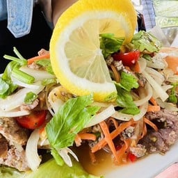 ยำสเต็กหมู