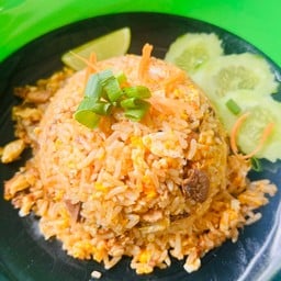 ข้าวผัดปลากระป๋อง