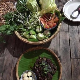 ลาบบ้านกบ