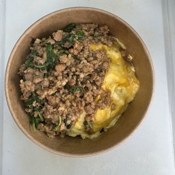 ข้าวกะเพราหมูสับ ไม่ใช้น้ำมัน