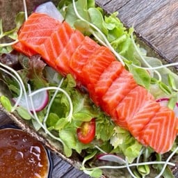 สลัดแซลม่อน