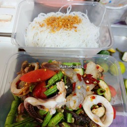 เส้นหมี่ลวกโรยกระเทียมเจียว,มาม่ลวก