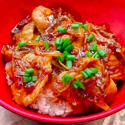 ข้าวหน้าหมูย่าง