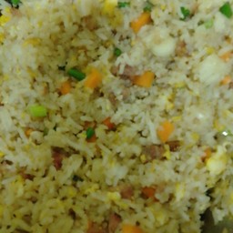 ข้าวผัดแหนม