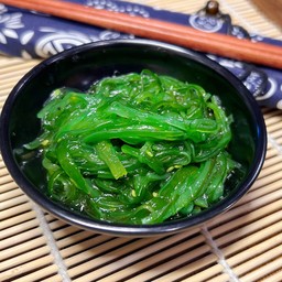 ยำสาหร่าย