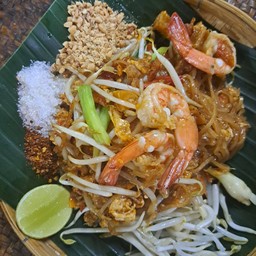 ผัดไทยกุ้งสด