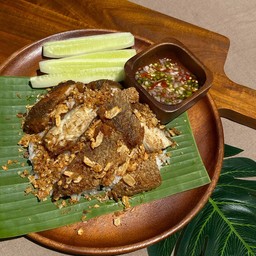 ข้าวผัดกระเทียม
