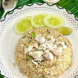 ข้าวผัดปูก้อนหอมกระทะ