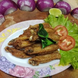 ปีกไก่ทอดน้ำปลา