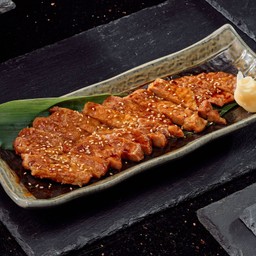 สันคอหมูย่างเกลือ