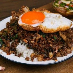 กะเพรา ไข่ข้น (ตี2) เอื้อ1ตึก35(ฝั่งถังขยะเยอะๆประตูเล็ก)