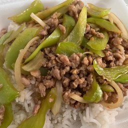 ผัดพริกหยวก