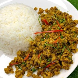 คั่วกลิ้งหมู ราดข้าว