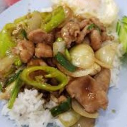 ผัดพริกหยวกหมู+ไข่ดาว