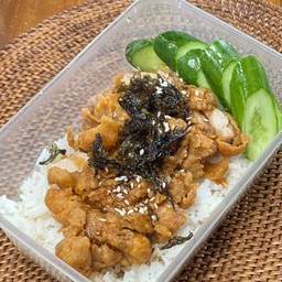 ข้าวไก่ทอดซอสเทอริยากิ