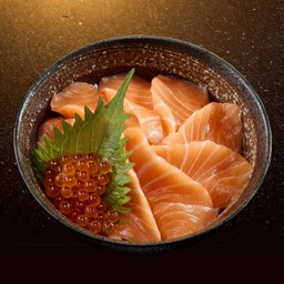 ข้าวหน้าปลาแซลมอน