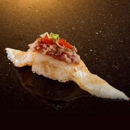 ข้าวปั้นหน้าครีบปลาตาเดียว ซอสโทโร่เทอริยากิ