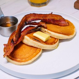 Pancakes & Bacon