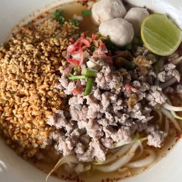 ก๋วยเตี๋ยวหมูต้มยำ