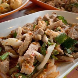 หมูน้ำตก