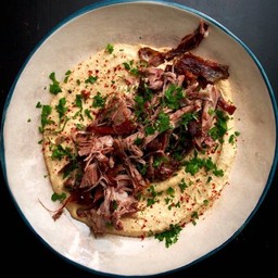 HUMMUS WITH LAMB SHAWARMA
