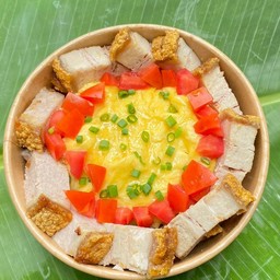หมูกรอบหอมเตาถ่าน เฮียเฉียว