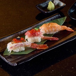 ชุดข้าวปั้นหน้ากุ้ง 3 อย่าง